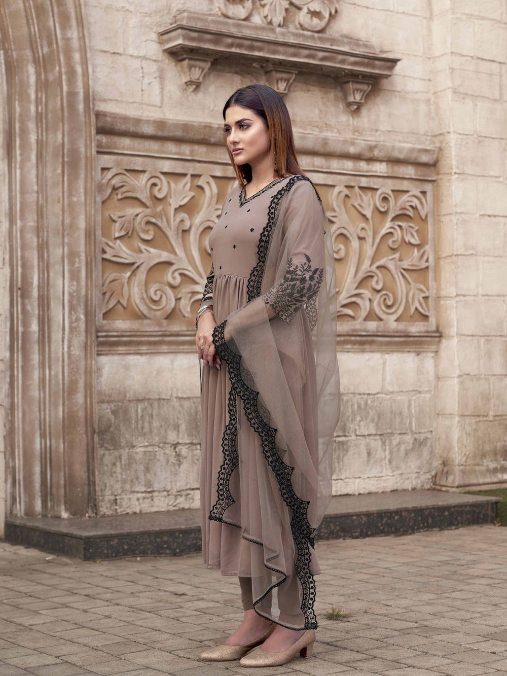 Nude-Georgette-/Plain-Kurta-Set