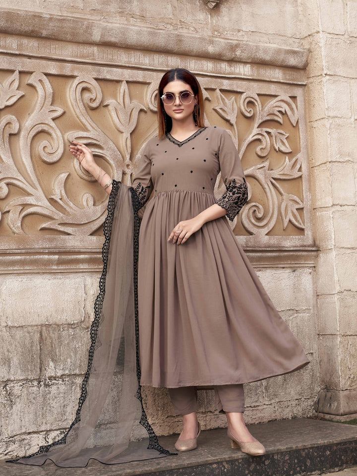 Nude-Georgette-/Plain-Kurta-Set