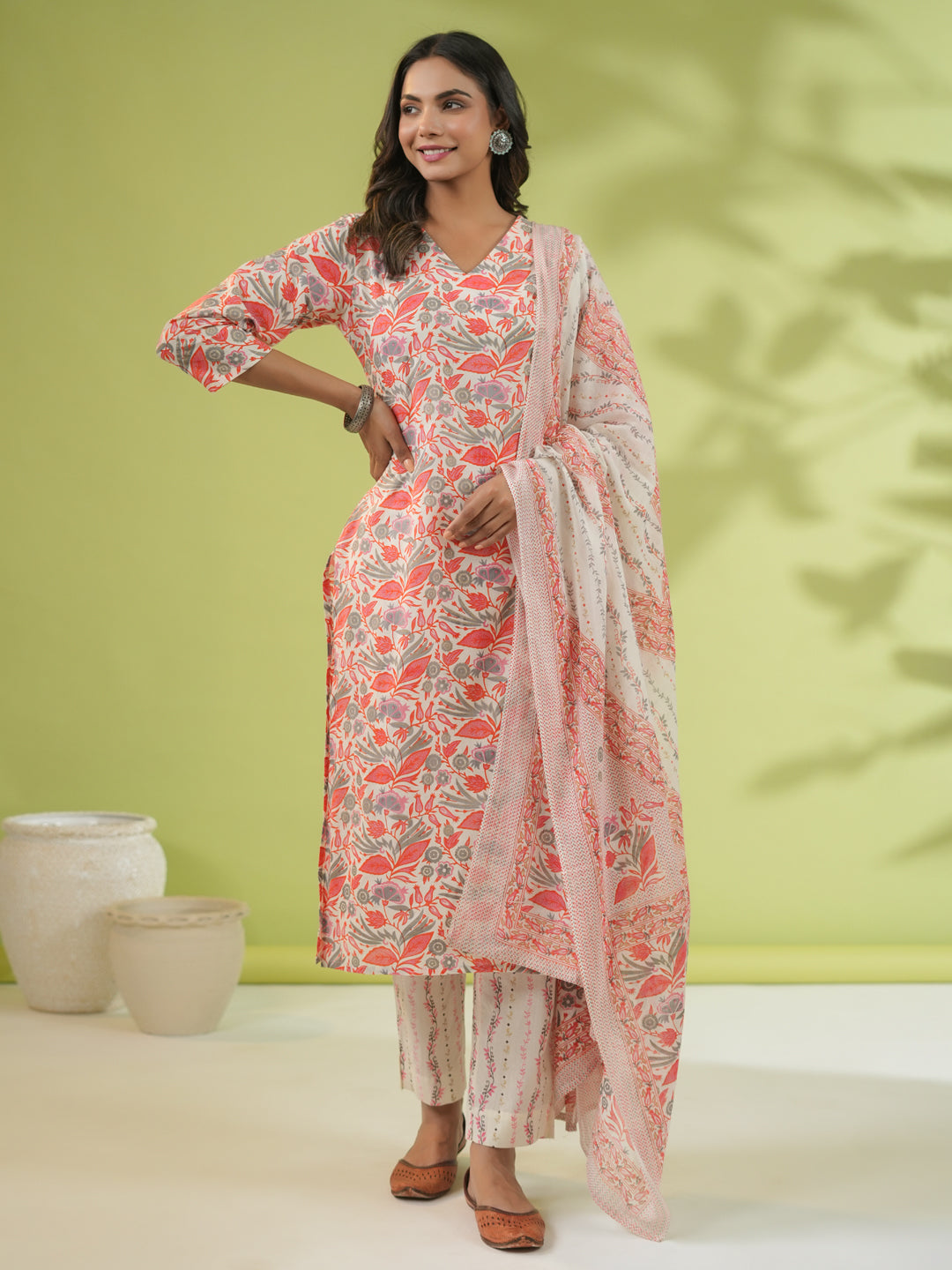 ZERESOUQ-Off-White-Cambric-Floral-Straight-3-Piece-Kurta-Set