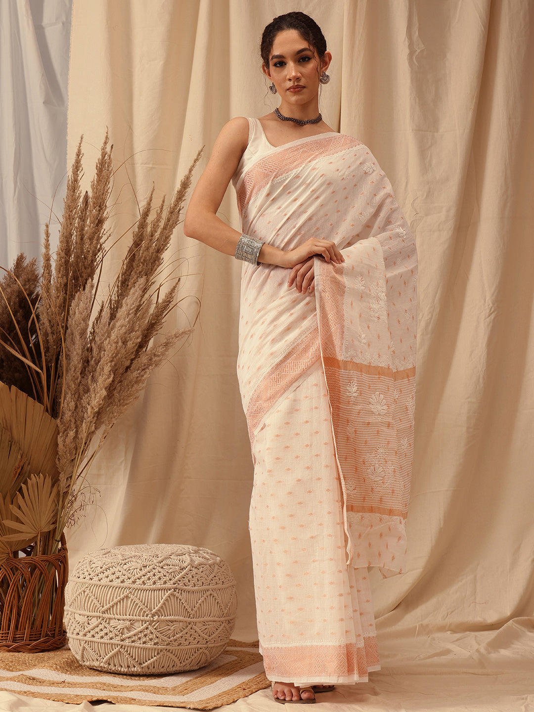 Off-White-Chanderi-Embroidery-Chikankari-Saree-With-Blouse