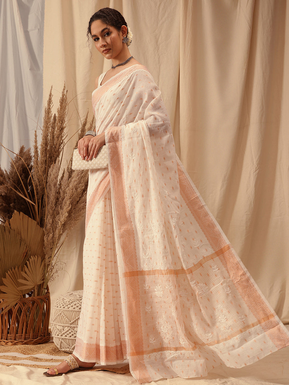 Off-White-Chanderi-Embroidery-Chikankari-Saree-With-Blouse