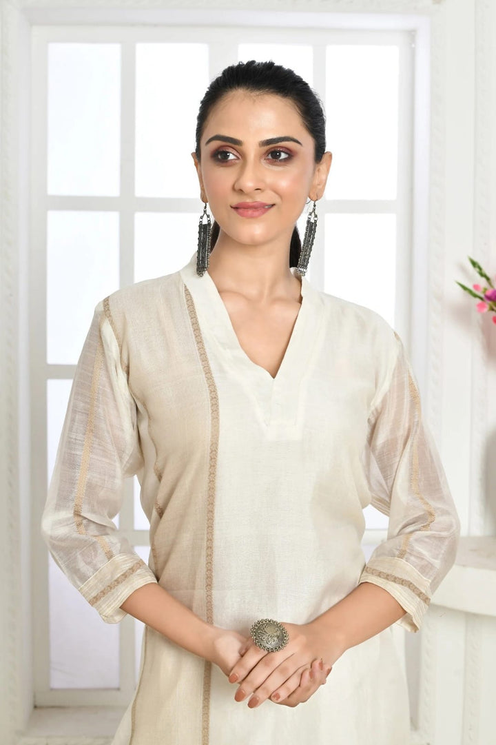 Off-White Chanderi Silk Kurta with Right Stripe