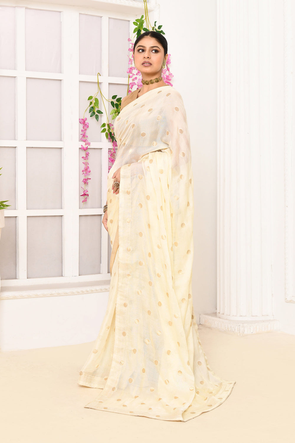 ZERESOUQ-Off-White-Chiffon-Tissue-Saree-With-Golden-Polka-Dots