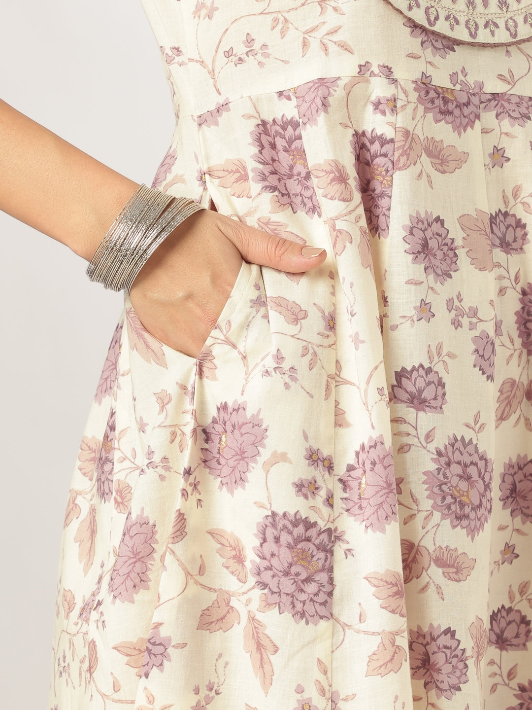 Off-White-Cotton-Anarkali-Floral-Printed-Anarkali-Set