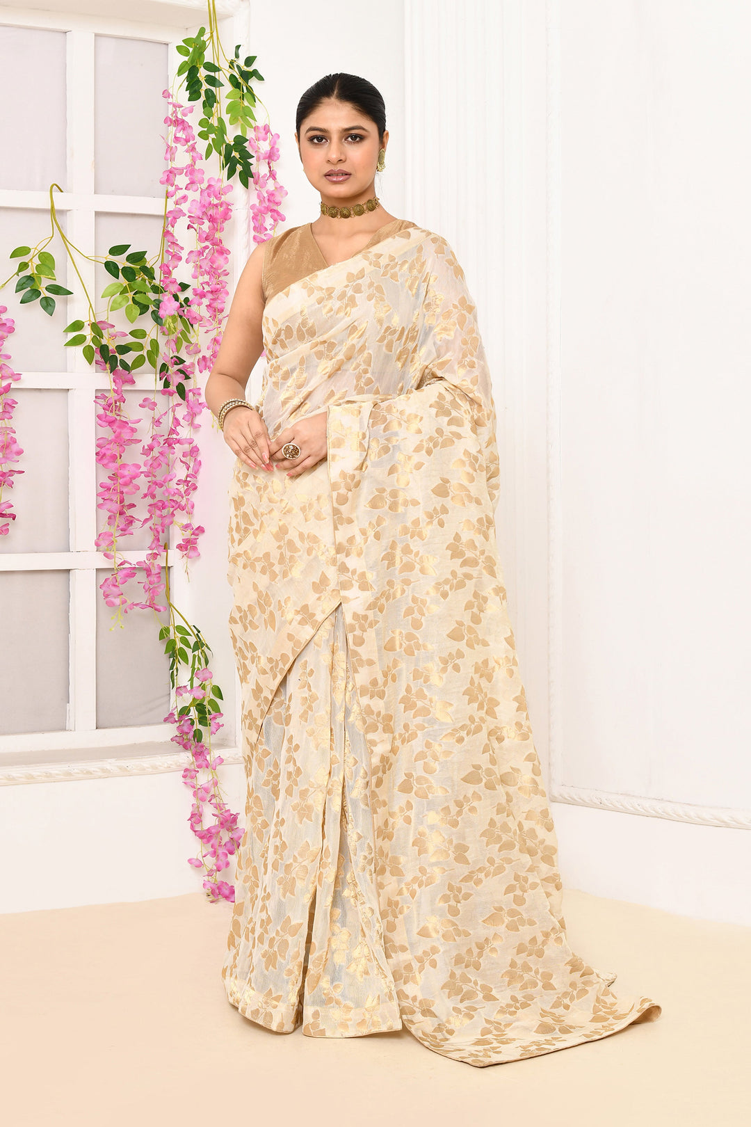 ZERESOUQ-Off-White-Jute-Upada-Golden-Leaf-Pattern-Saree