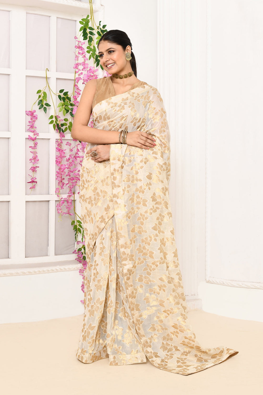 ZERESOUQ-Off-White-Jute-Upada-Golden-Leaf-Pattern-Saree