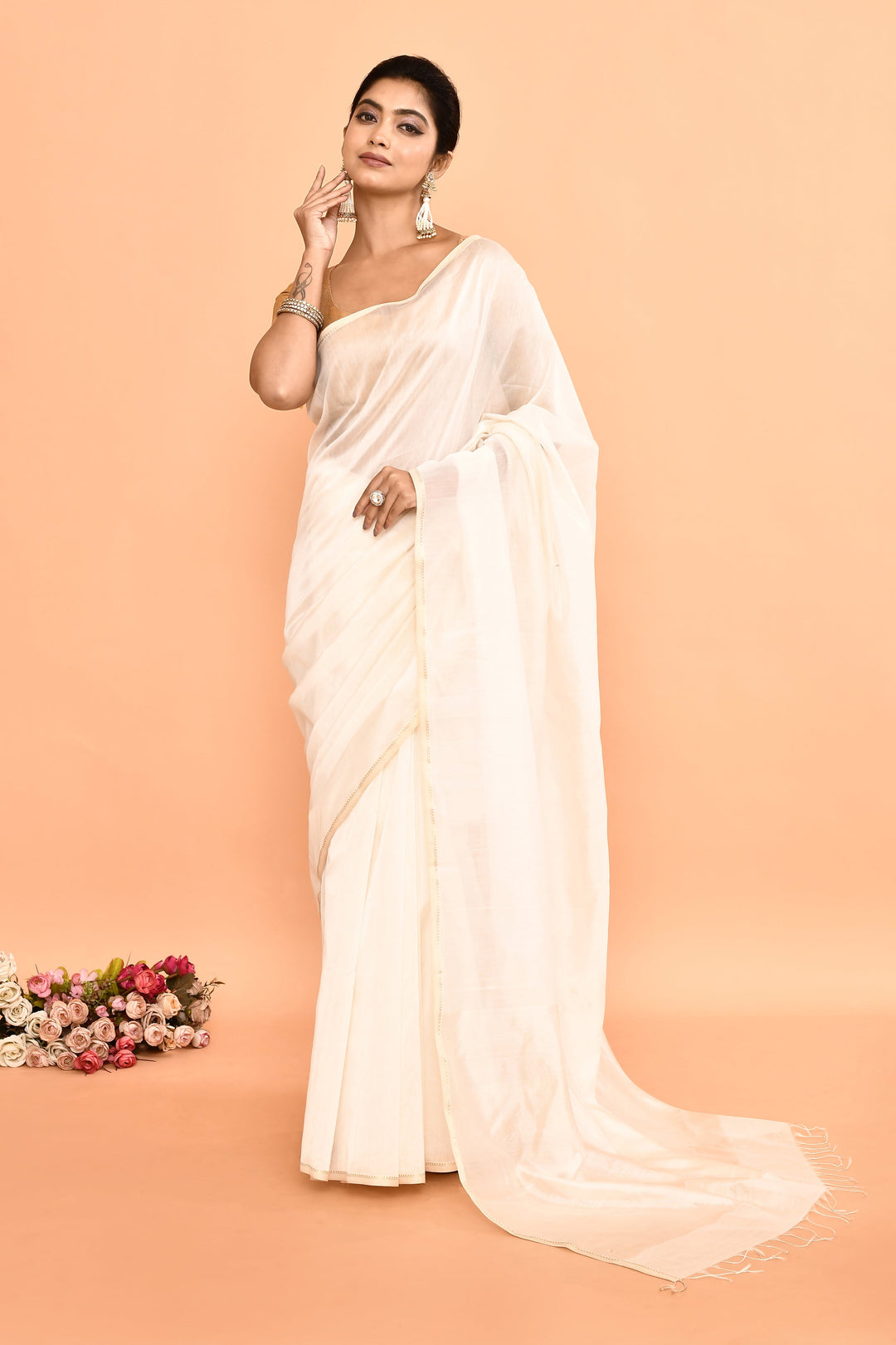 ZERESOUQ-Off-White-Maheshwari-Plain-Saree-With-Resham-Pallu