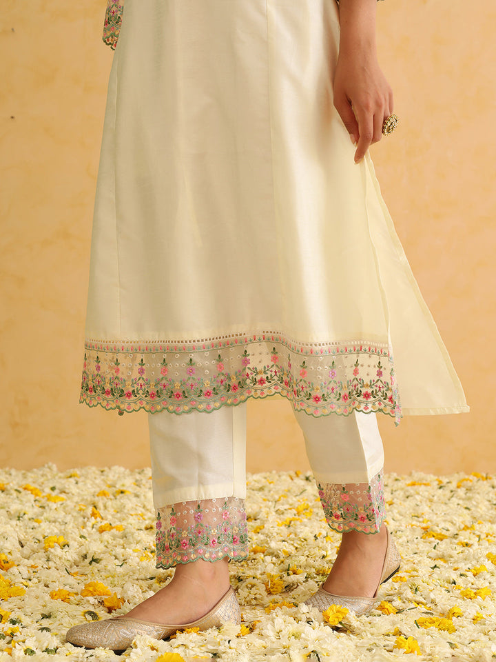ZERESOUQ-Off-White-Silk-Blend-Embroidered-Straight-3-Piece-Kurta-Set