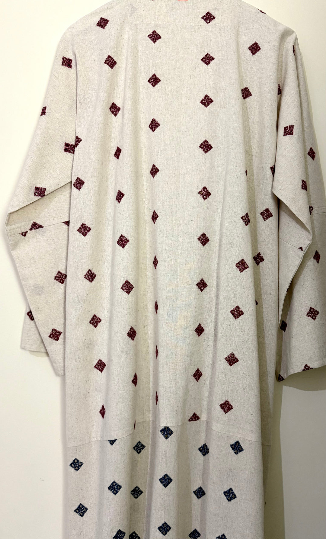 Off-White-Dual-Linen-Embroidered-Abaya-With-Sheila