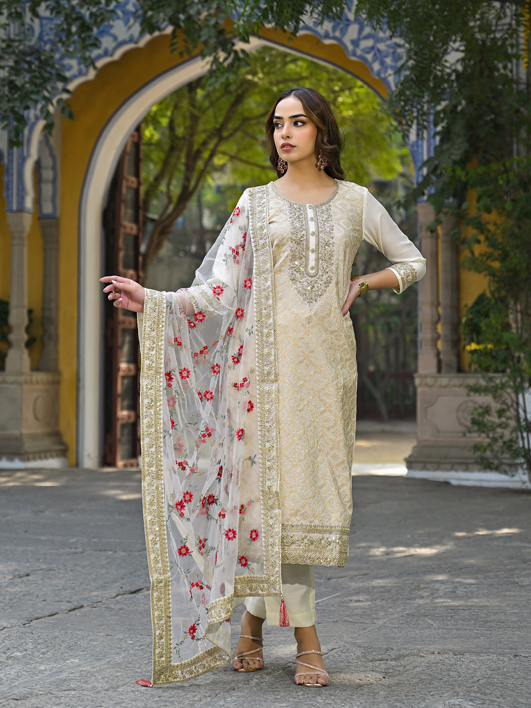Off-White-Silk-Blend-Solid-Embroidered-3-Piece-Kurta-Set