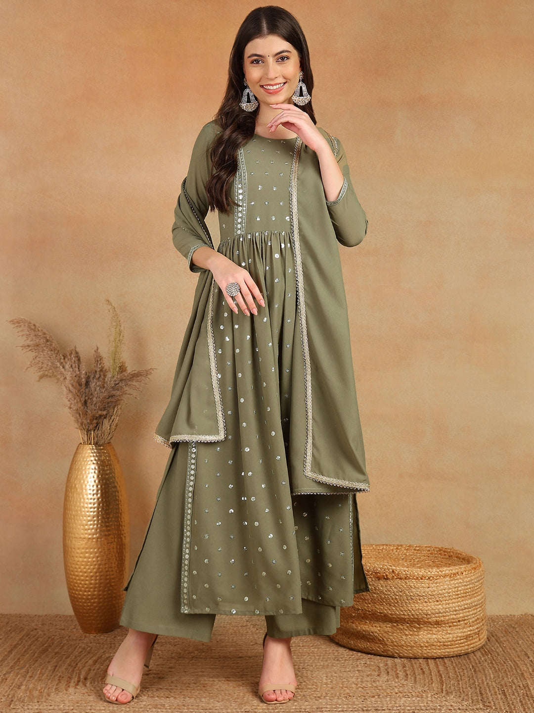 ZERESOUQ-Olive-Georgette-Solid-Embroidered-3-Piece-Kurta-Set
