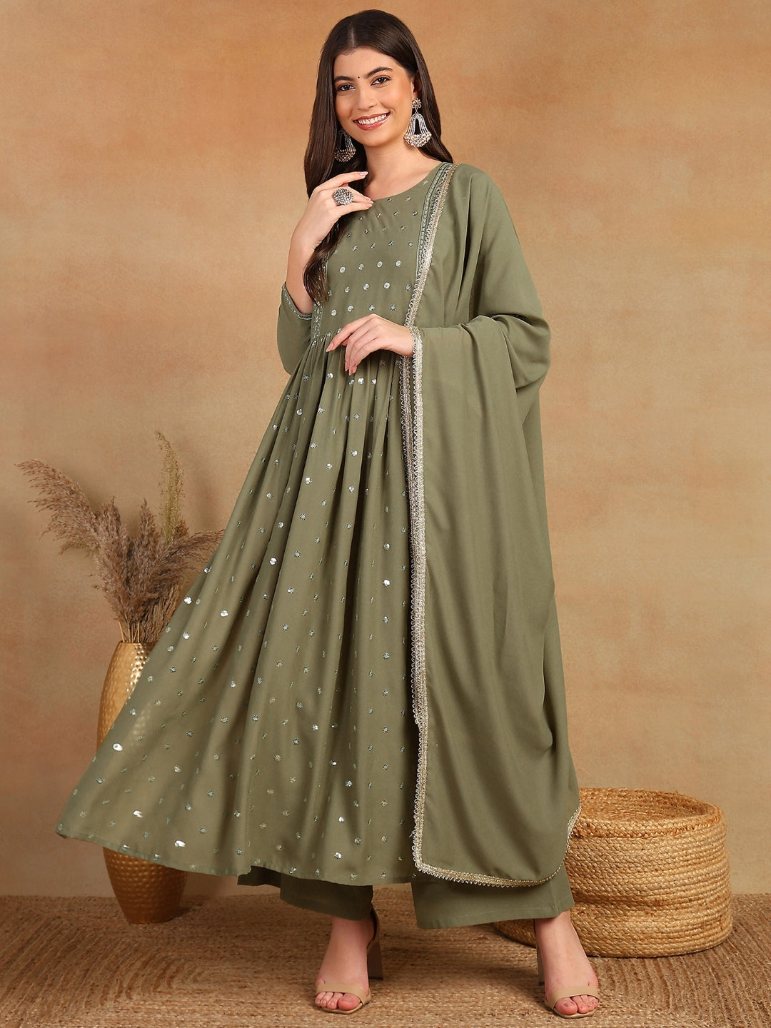 ZERESOUQ-Olive-Georgette-Solid-Embroidered-3-Piece-Kurta-Set