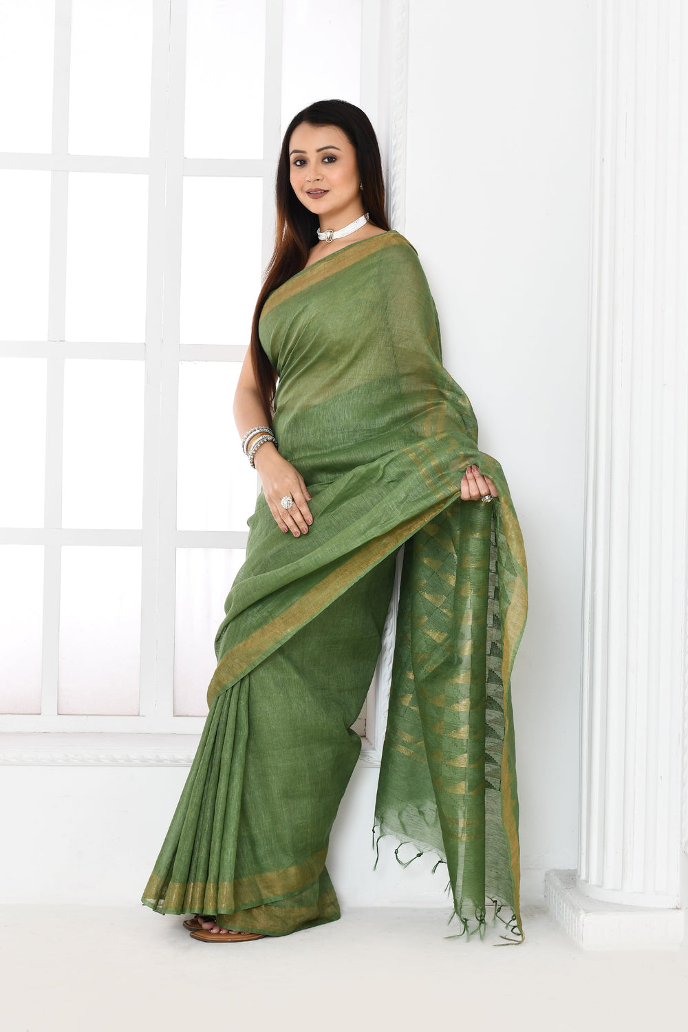 Olive-Green-Tussar-Linen-Handloom-Saree-With-Woven-Zari-Pallu