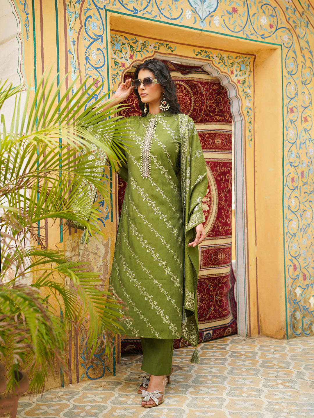 Olive-Silk-Blend-Floral-Printed-3-Piece-Kurta-Set