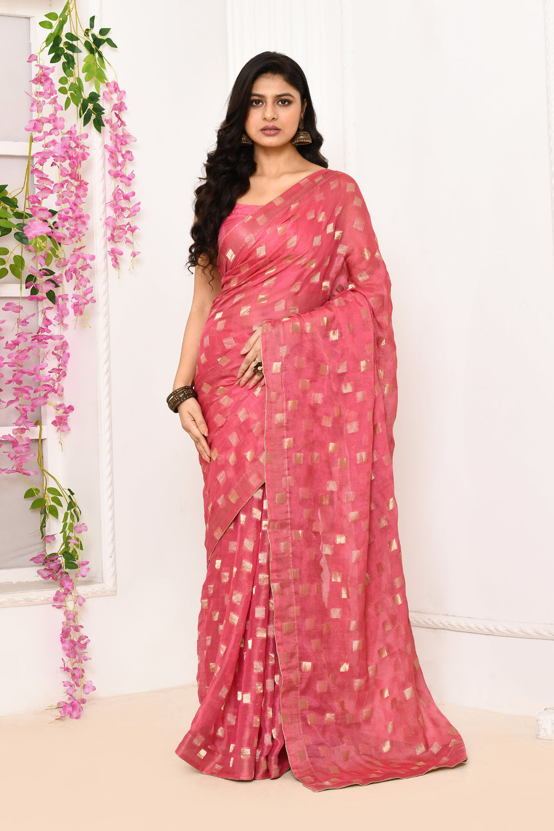 ZERESOUQ-Onion-Pink-Jute-Upada-Golden-Checker-Pattern-Saree