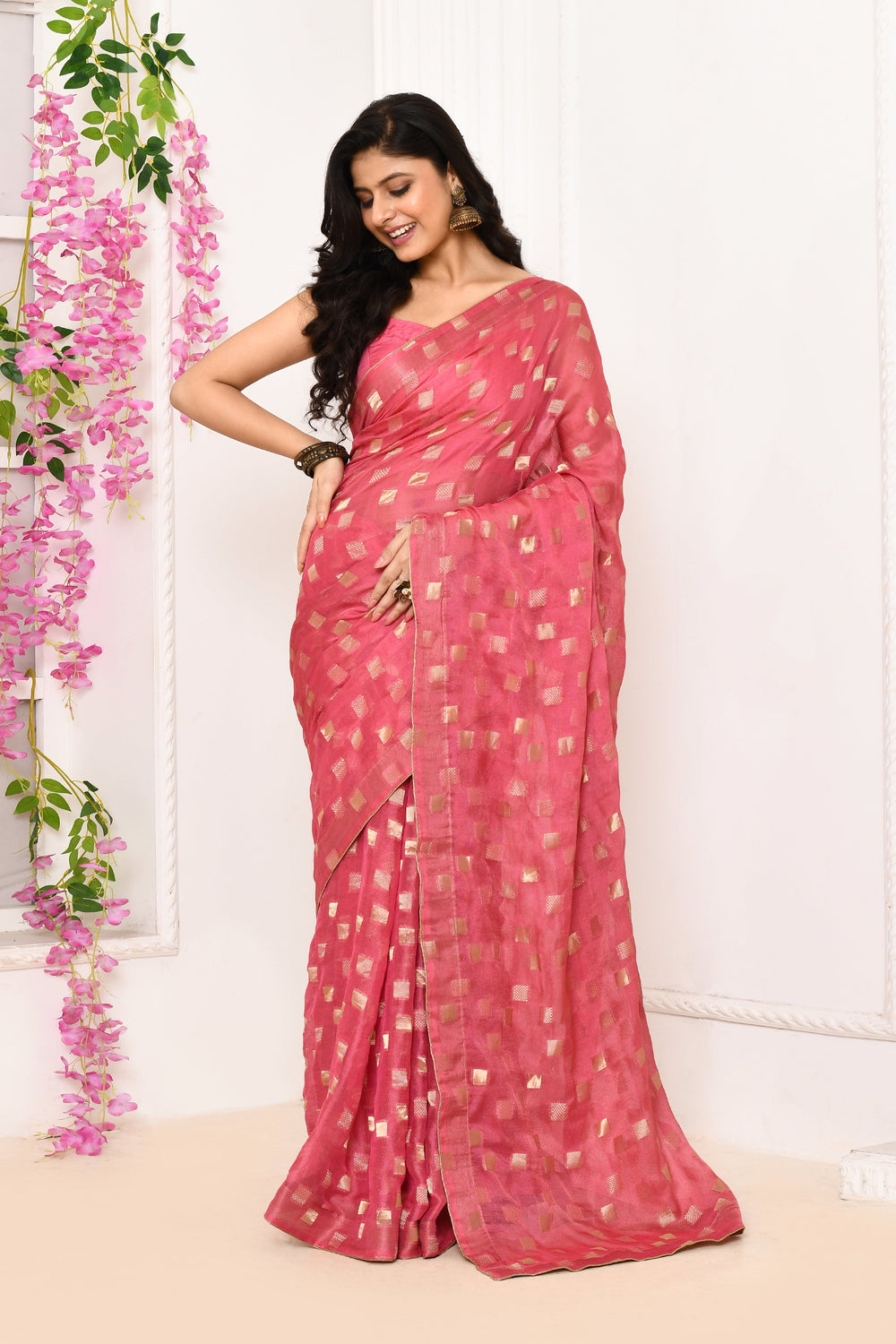 ZERESOUQ-Onion-Pink-Jute-Upada-Golden-Checker-Pattern-Saree