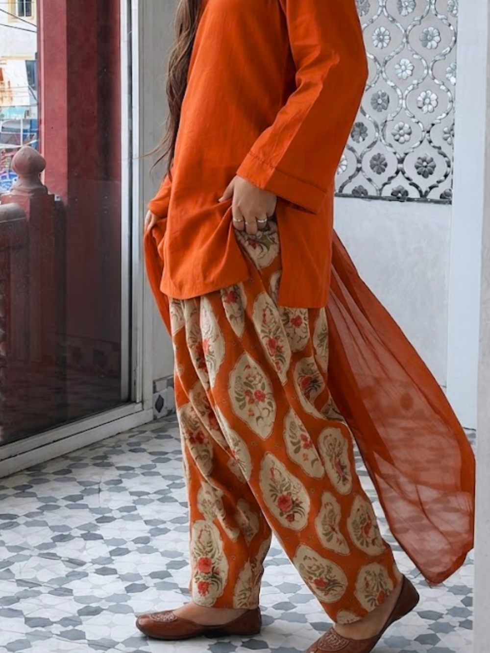 Kesar Sleeved Farshi Set