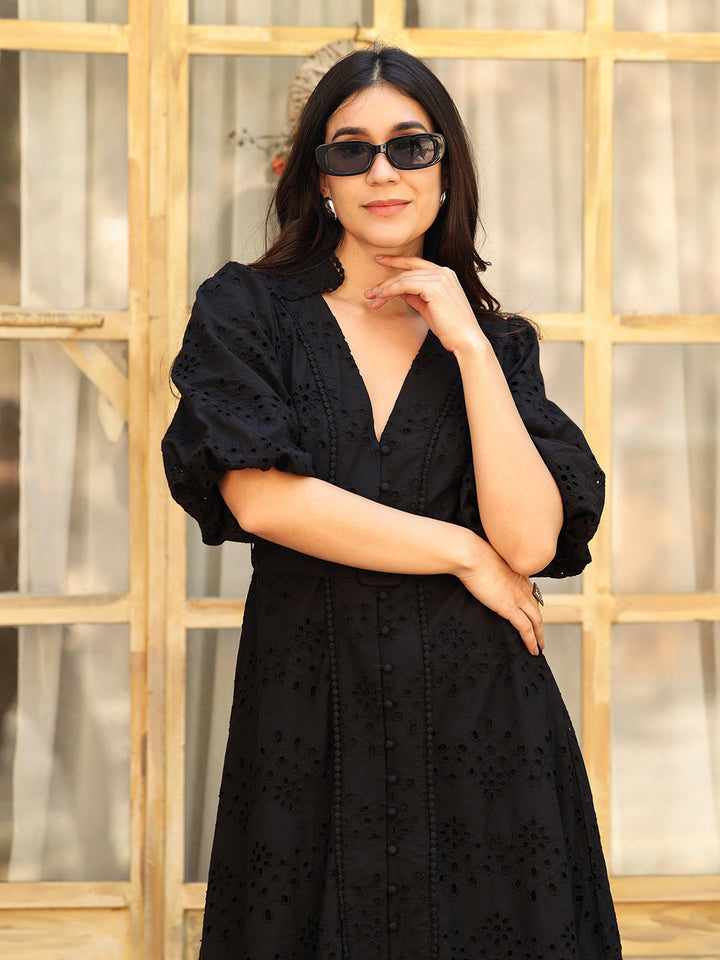 Black-Cotton-V-Neck-Maxi-Dress-With-Belt