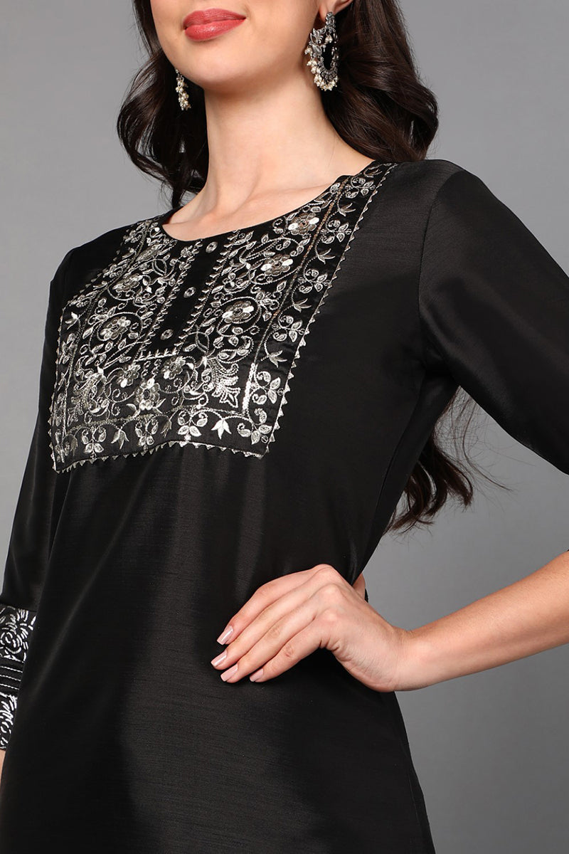 Black-Floral-Yoke-Design-Panelled-Suit-Set