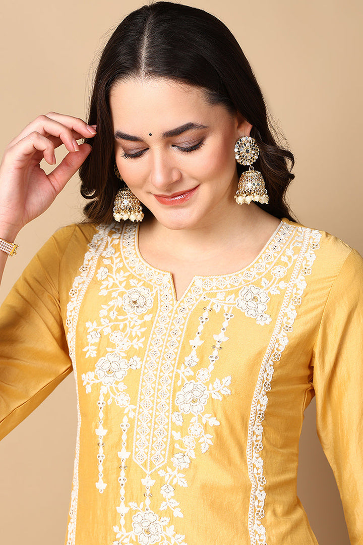 ZERESOUQ-Yellow-Silk-Blend-Embroidered-Straight-3-Piece-Kurta-Set