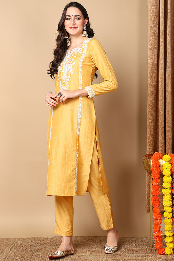 ZERESOUQ-Yellow-Silk-Blend-Embroidered-Straight-3-Piece-Kurta-Set