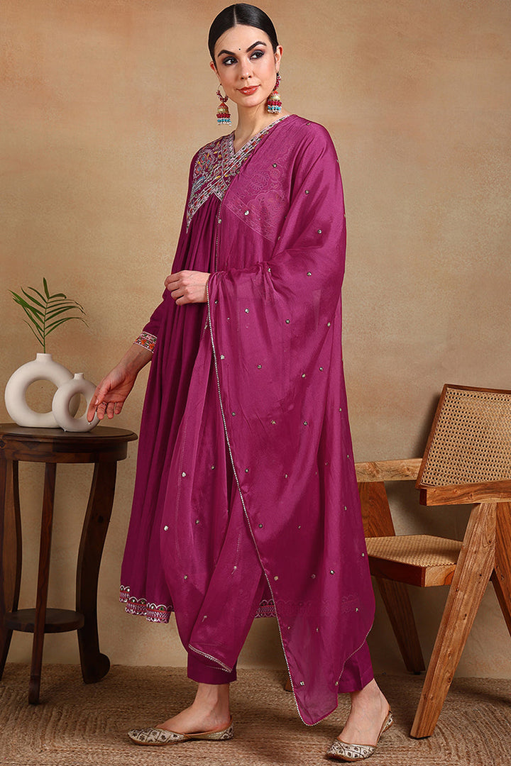 White-Silk-Blend-Embroidered-Straight-3-Piece-Kurta-Set