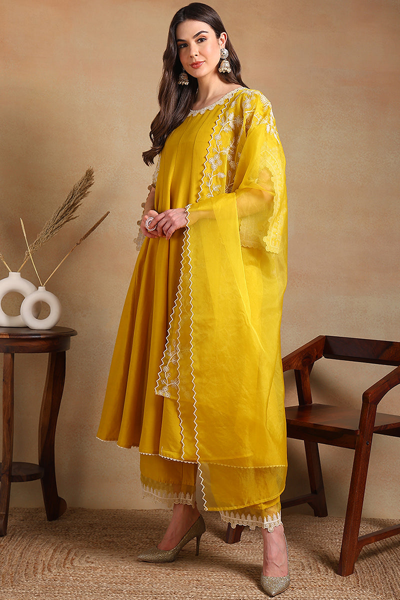 ZERESOUQ-Yellow-Silk-Blend-Solid-Embroidered-Flared-Suit-Set