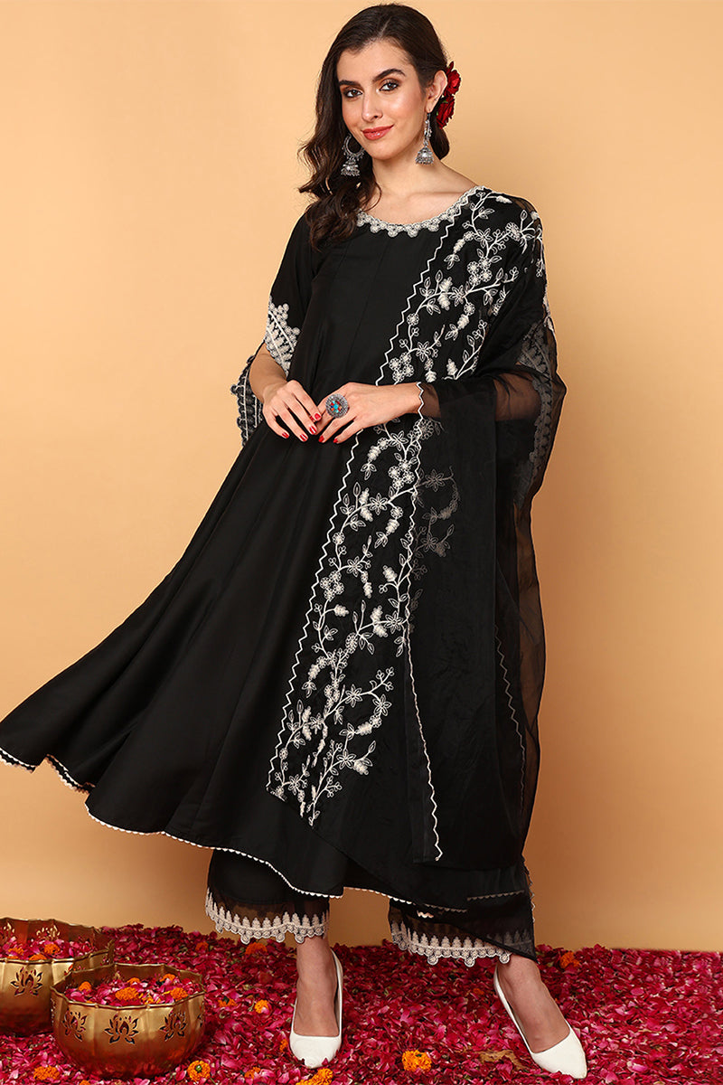 ZERESOUQ-Black-Silk-Blend-Solid-Embroidered-Flared-Suit-Set