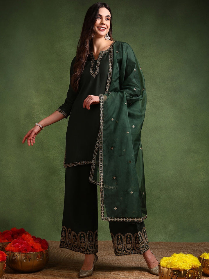 ZERESOUQ-Green-Silk-Blend-Solid-Embroidered-Straight-Kurta-Palazzo-With-Dupatta