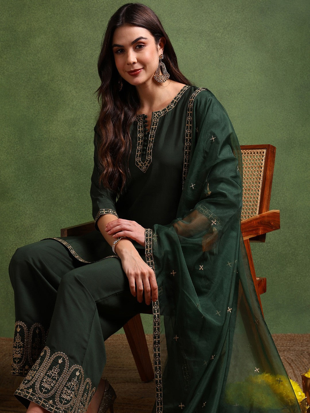 ZERESOUQ-Green-Silk-Blend-Solid-Embroidered-Straight-Kurta-Palazzo-With-Dupatta