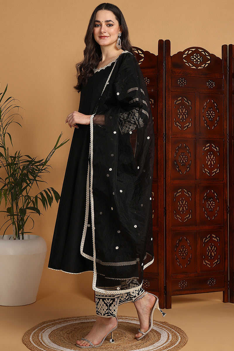 ZERESOUQ-Black-Silk-Blend-Solid-Embroidered-Anarkali-Set