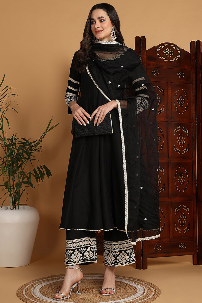 ZERESOUQ-Black-Silk-Blend-Solid-Embroidered-Anarkali-Set