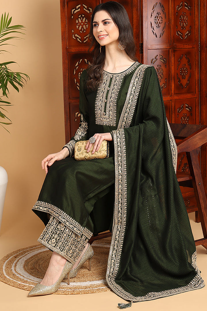 Green-Silk-Blend-Solid-Embroidered-Straight-Style-Kurta-Set