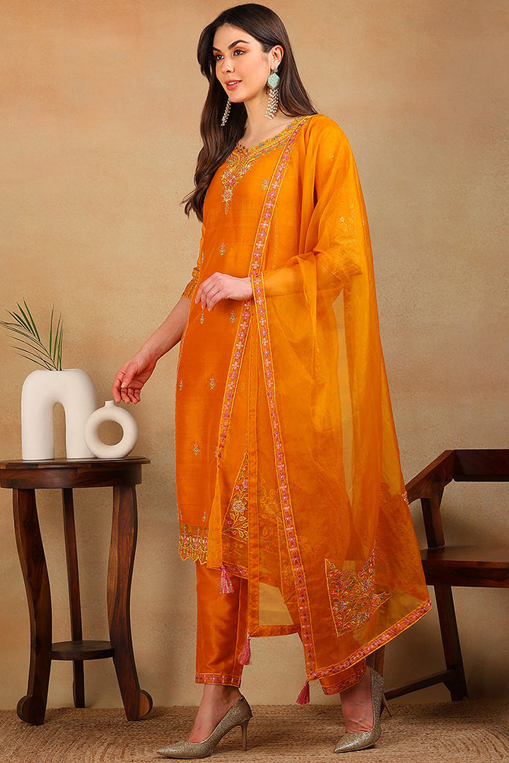 ZERESOUQ-Mustard-Silk-Blend-Solid-Embroidered-3-Piece-Kurta-Set