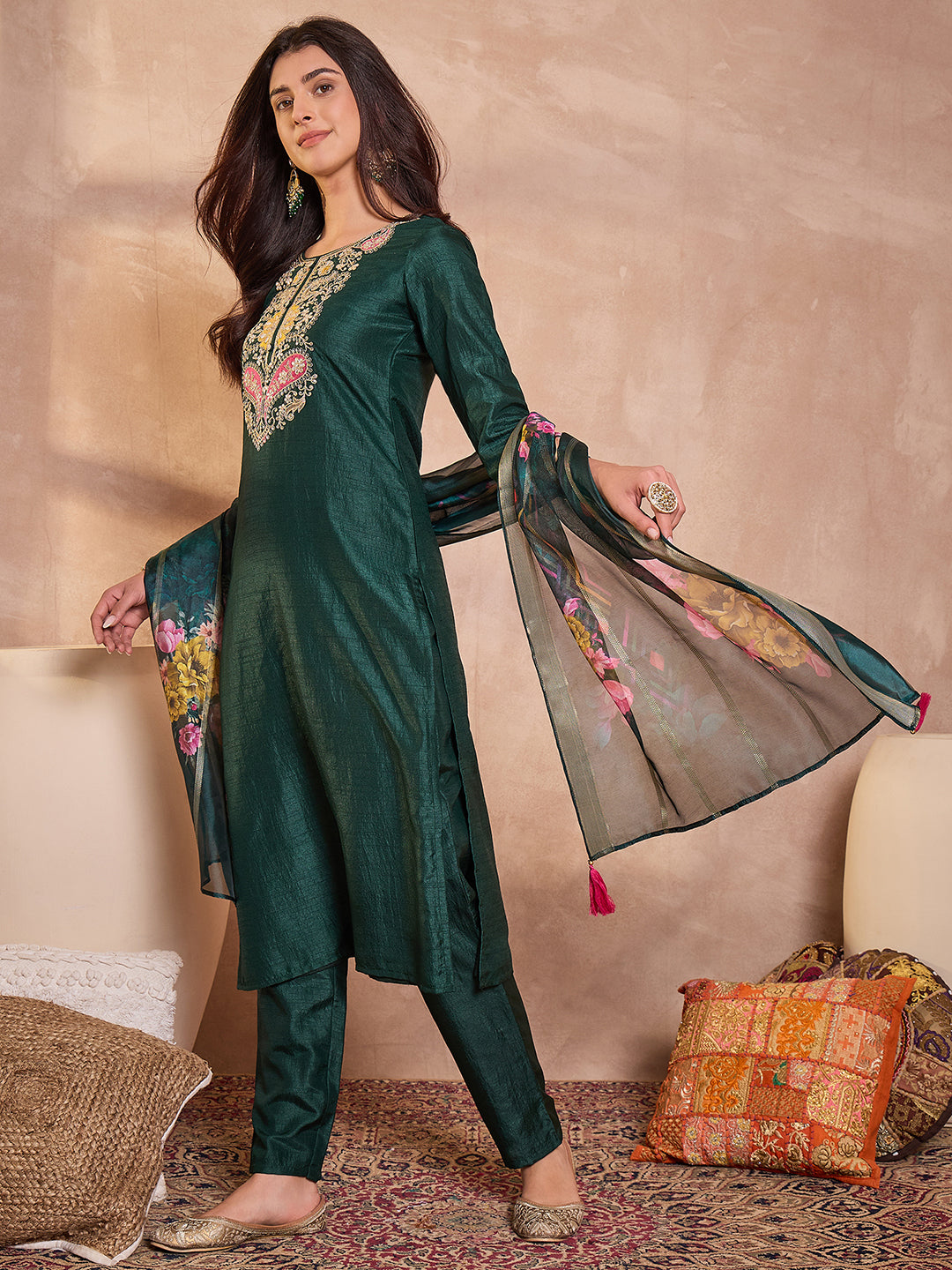 Green Silk Blend Solid Embroidered Straight Kurta Trouser With Dupatta