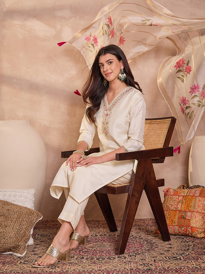 Off White Silk Blend Solid Embroidered Straight Kurta Trouser With Dupatta