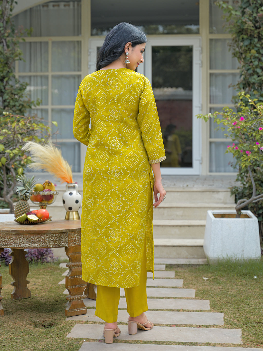 Yellow Silk Blend Bandhani Embroidered Straight 3-Piece Kurta Set