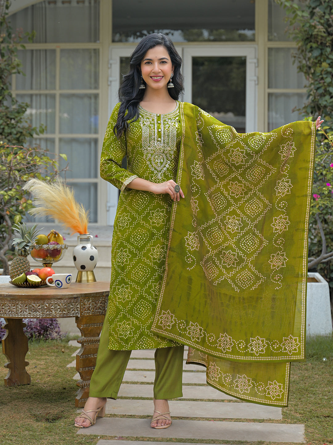 Green Silk Blend Bandhani Embroidered Straight 3-Piece Kurta Set