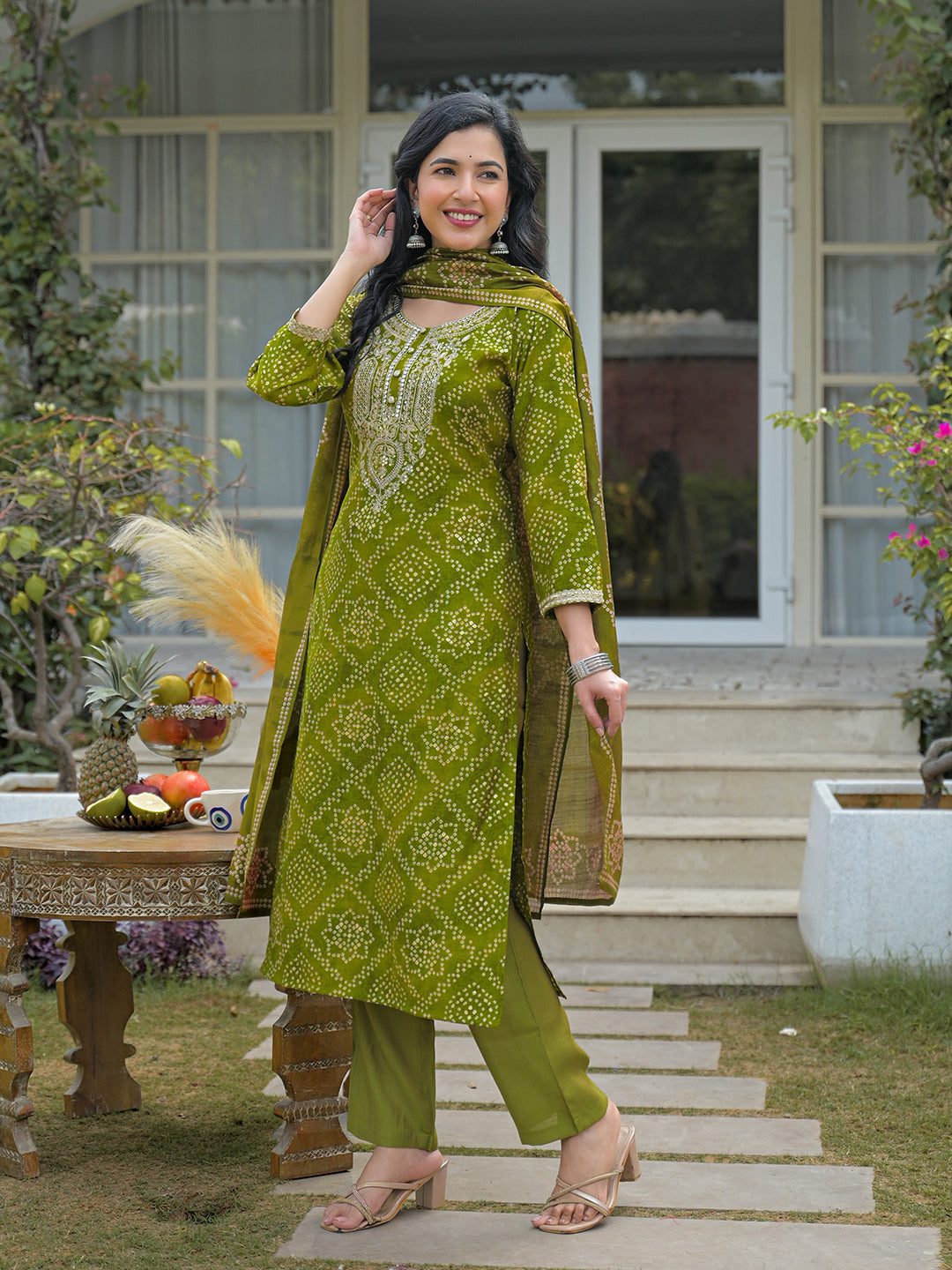 Green Silk Blend Bandhani Embroidered Straight 3-Piece Kurta Set