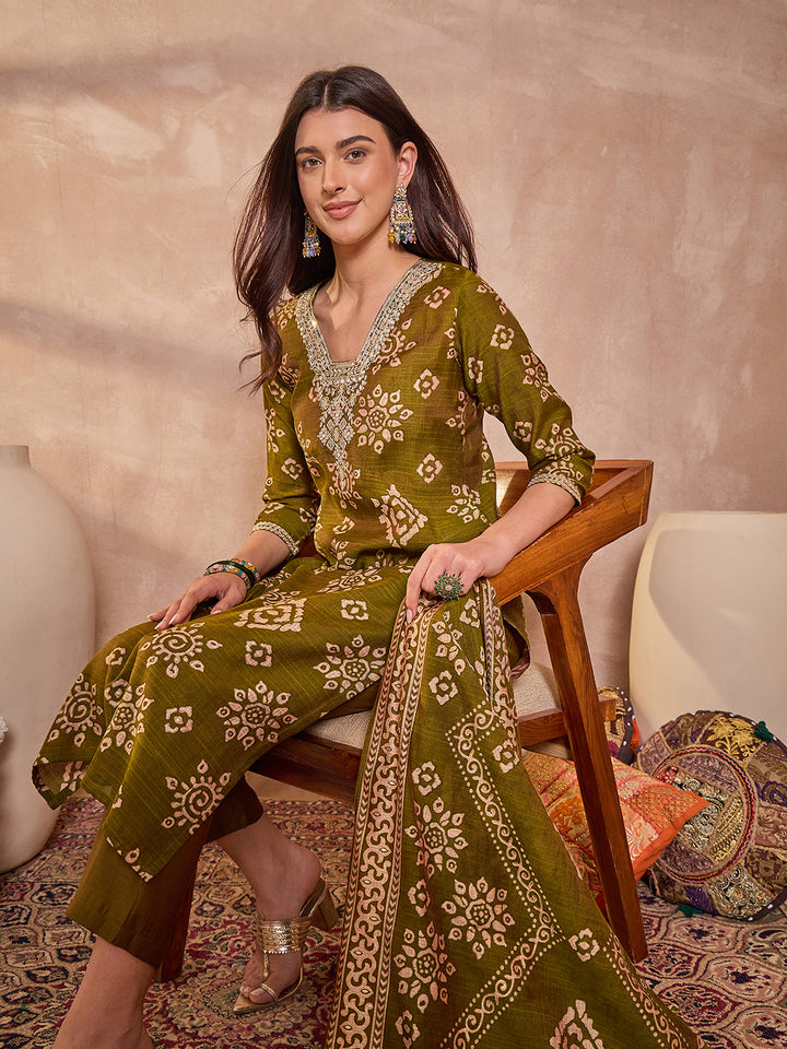 Green Floral Printed Kurta With Trousers And Dupatta