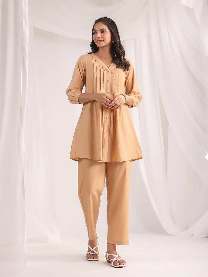 Peach-Jacquard-Pleated-Co-Ord-set