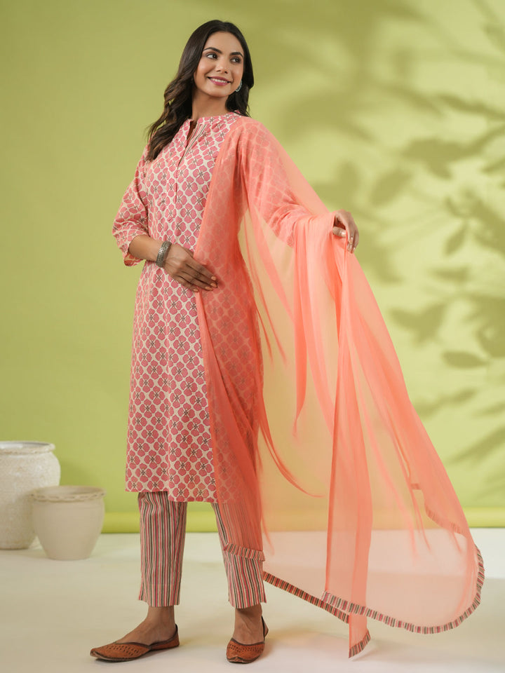 Peach-&-Cream-Cambric-Straight-3-Piece-Kurta-Set