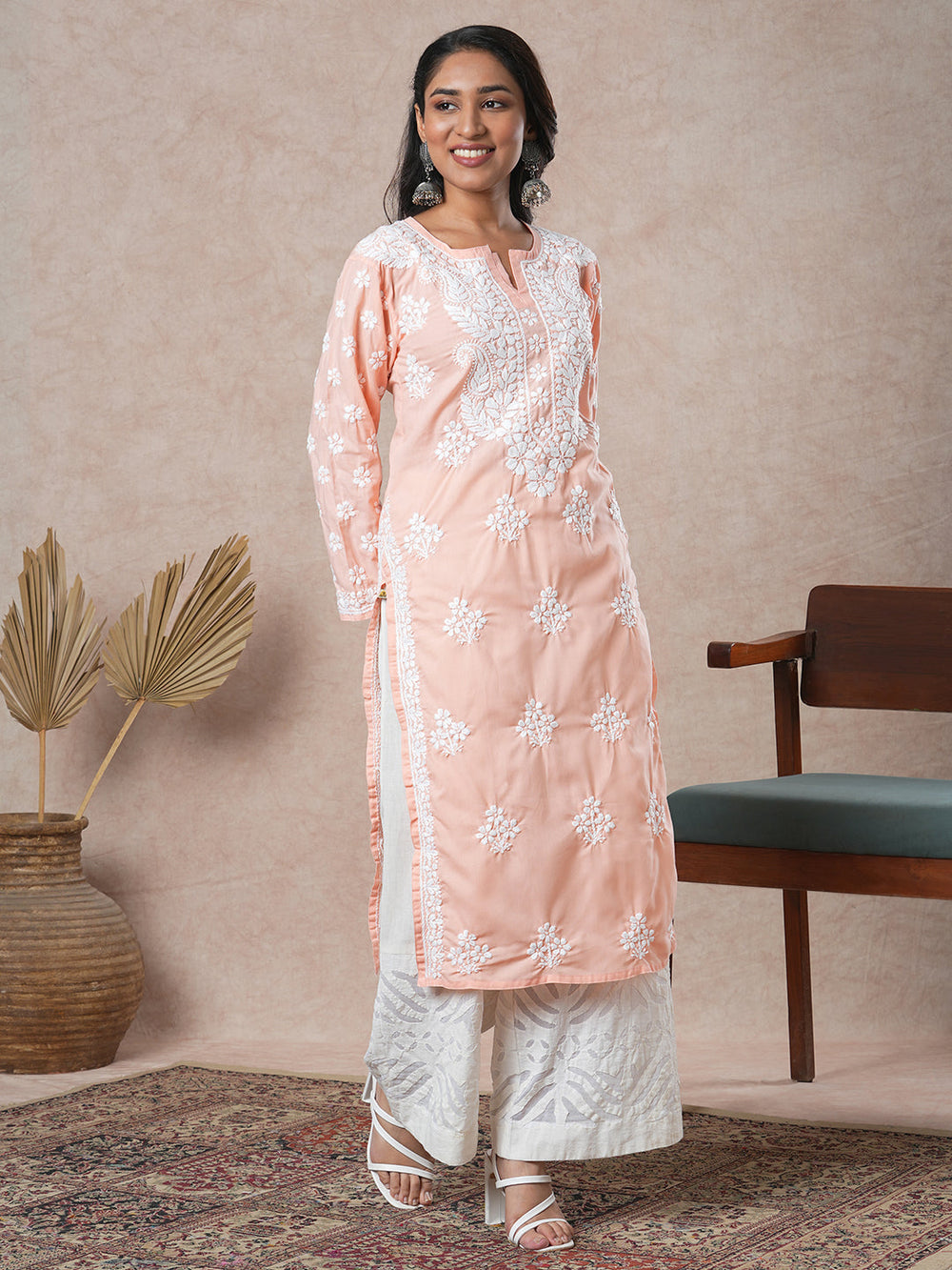 Peach-&-White-Cotton-Floral-Notch-Neck-Chikankari-Kurta