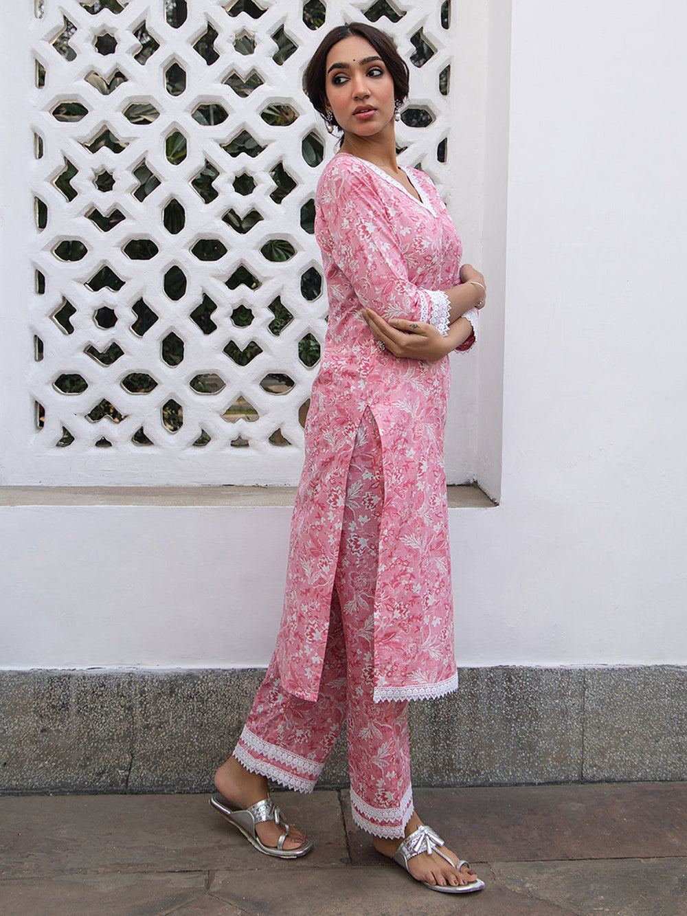 ZERESOUQ-Pink-Cambric-Floral-Print-Regular-2-Piece-Kurta-Set