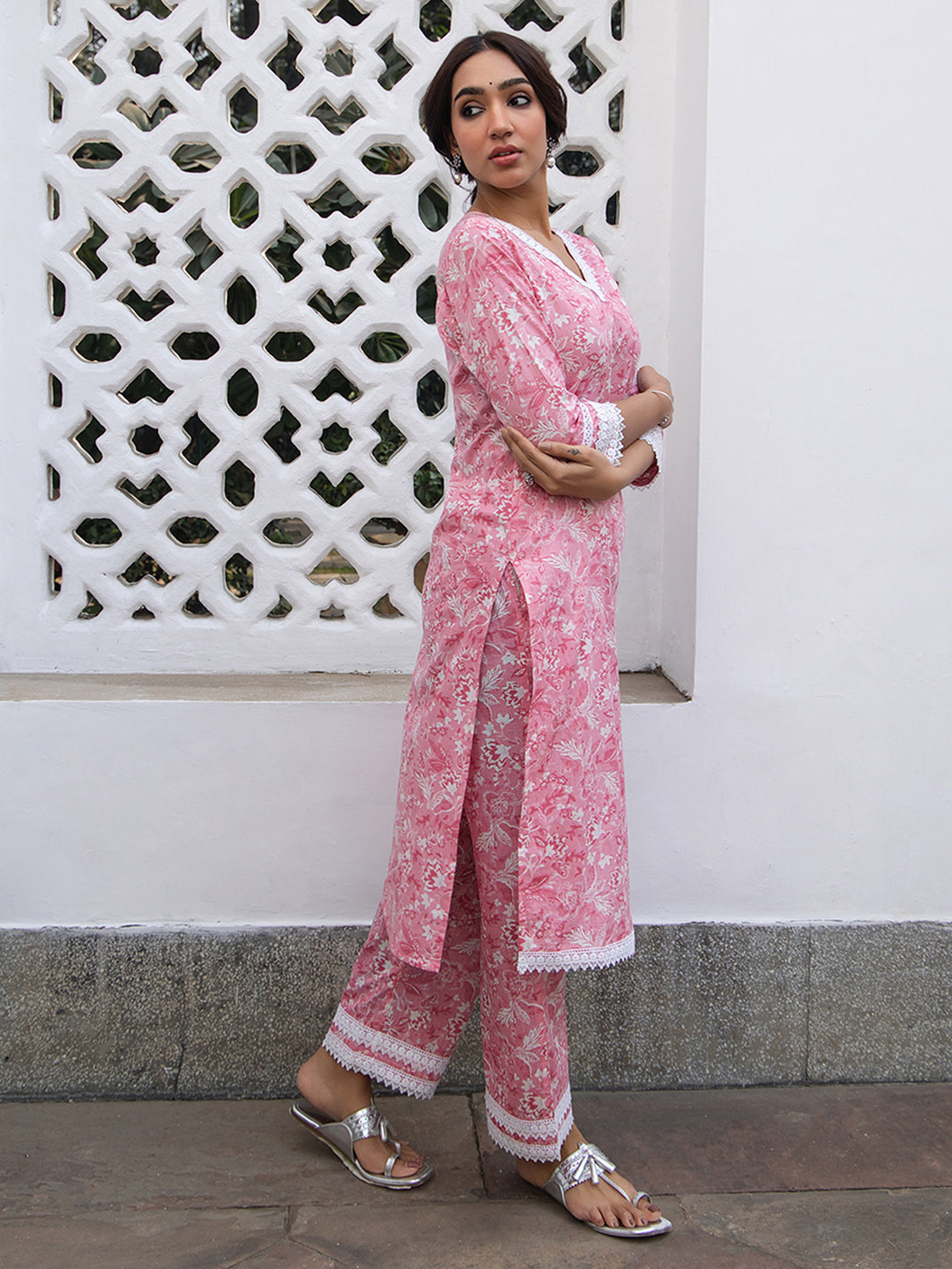 Pink-Cambric-Floral-Print-Regular-2-Piece-Kurta-Set