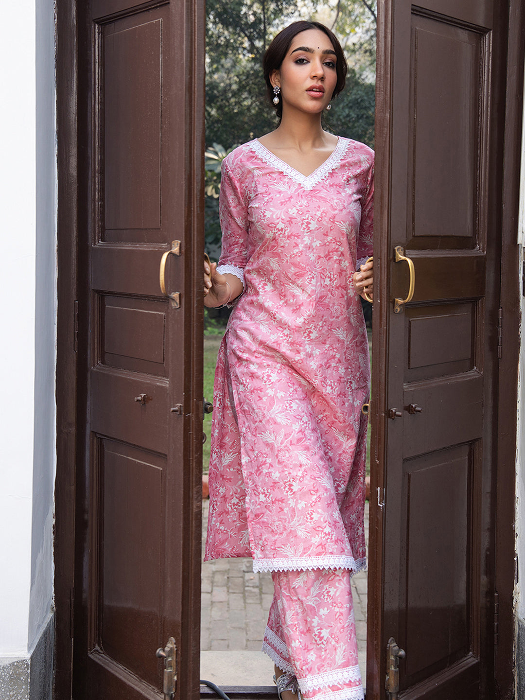 Pink-Cambric-Floral-Print-Regular-2-Piece-Kurta-Set