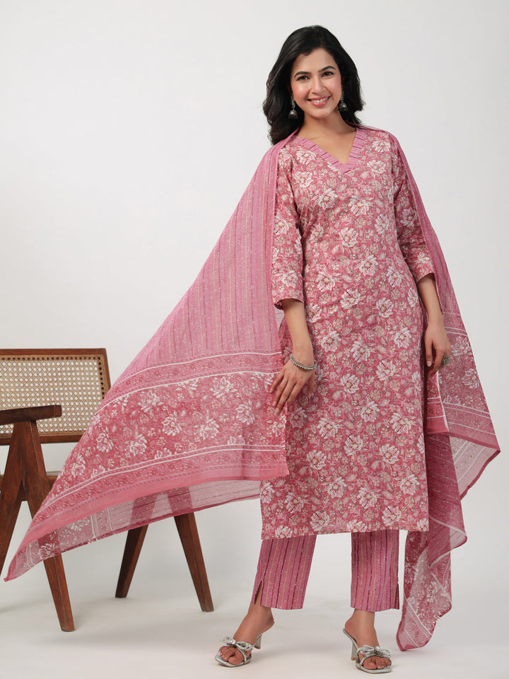 Pink-Cambric-Floral-Print-Straight-3-Piece-Kurta-Set