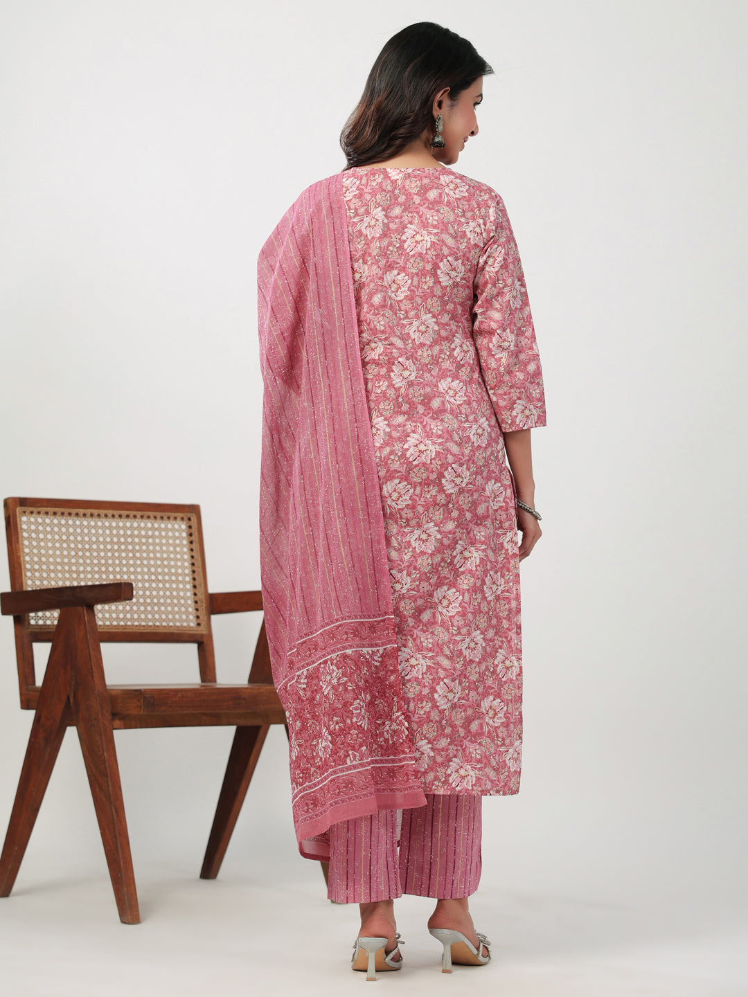 ZERESOUQ-Pink-Cambric-Floral-Print-Straight-3-Piece-Kurta-Set