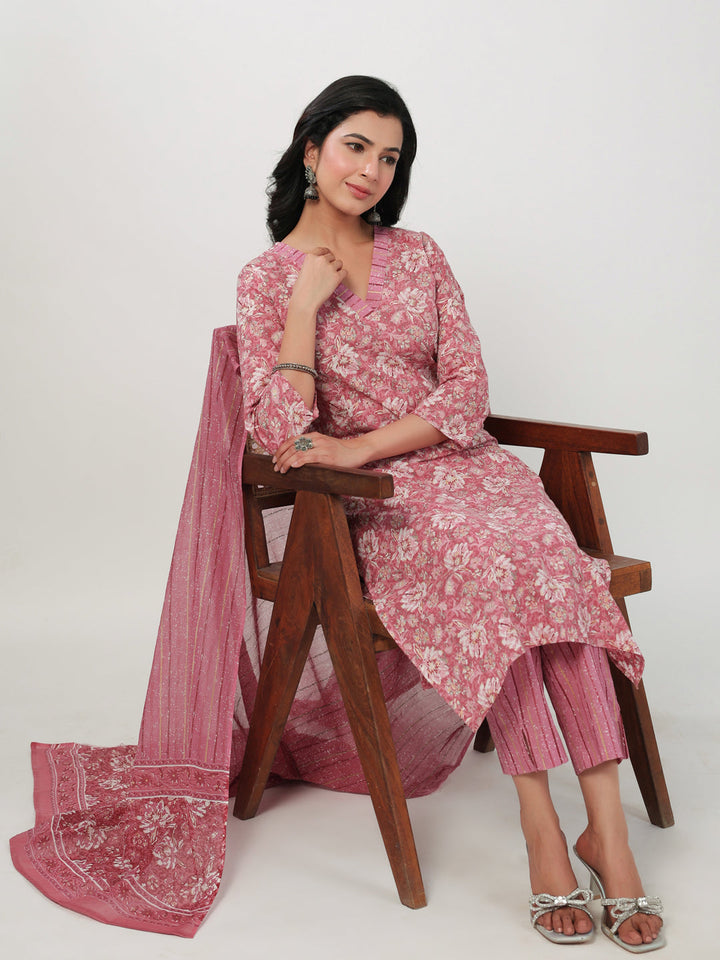 Pink-Cambric-Floral-Print-Straight-3-Piece-Kurta-Set