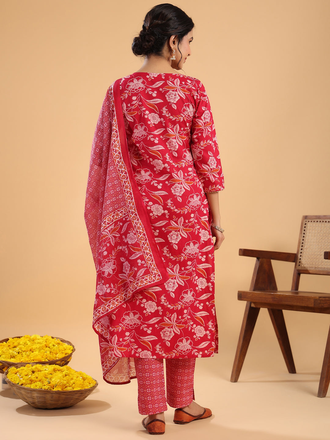 Pink-Cambric-Floral-Straight-3-Piece-Kurta-Set